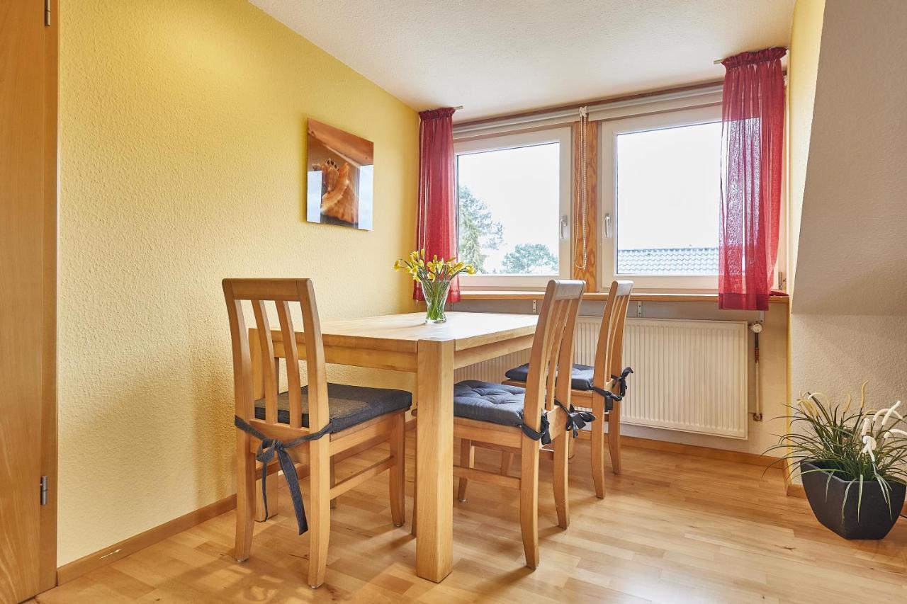 Ferienwohnung Raffael 100 Qm, 2 Grosse Betten Im Wohnzimmer Cuxhaven Ngoại thất bức ảnh